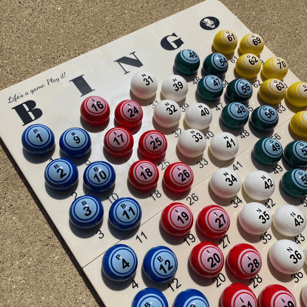 Set di palline da pallavolo | Vettore Premium